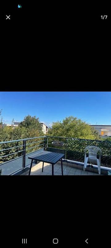 Gîte pour 2 personnes, avec terrasse ainsi que jardin et vue à Mâcon