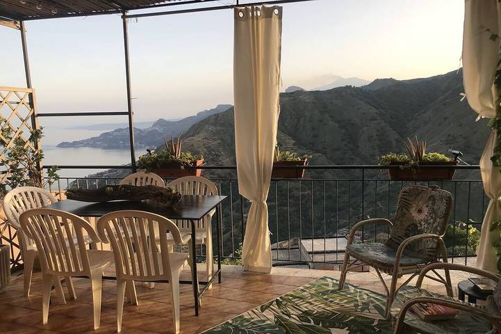 Ferienhaus für 4 Personen, mit Balkon und Garten