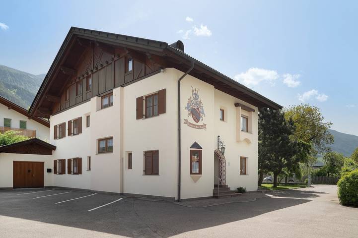 Appartamento intero, Appartamento 'Mayr Drei' con vista sulle montagne, balcone e Wi-Fi in Plaus, Gruppo Ortles-Cevedale