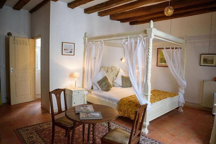 Chambre d’hôte pour 2 personnes, avec Balcon et Vue à Loches - 3