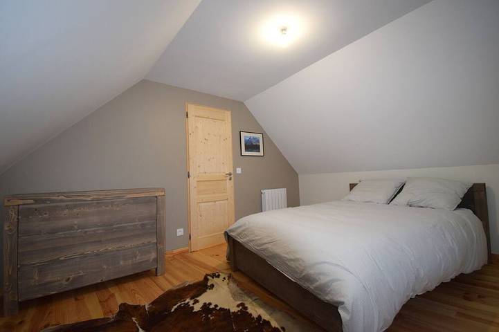 Gîte pour 10 personnes, avec balcon dans Office De Tourisme De Correncon En Vercors - 2