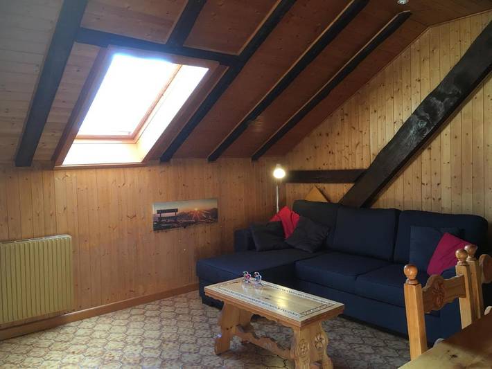 Gîte pour 5 personnes, avec vue et balcon, adapté aux familles à Salvan - 3