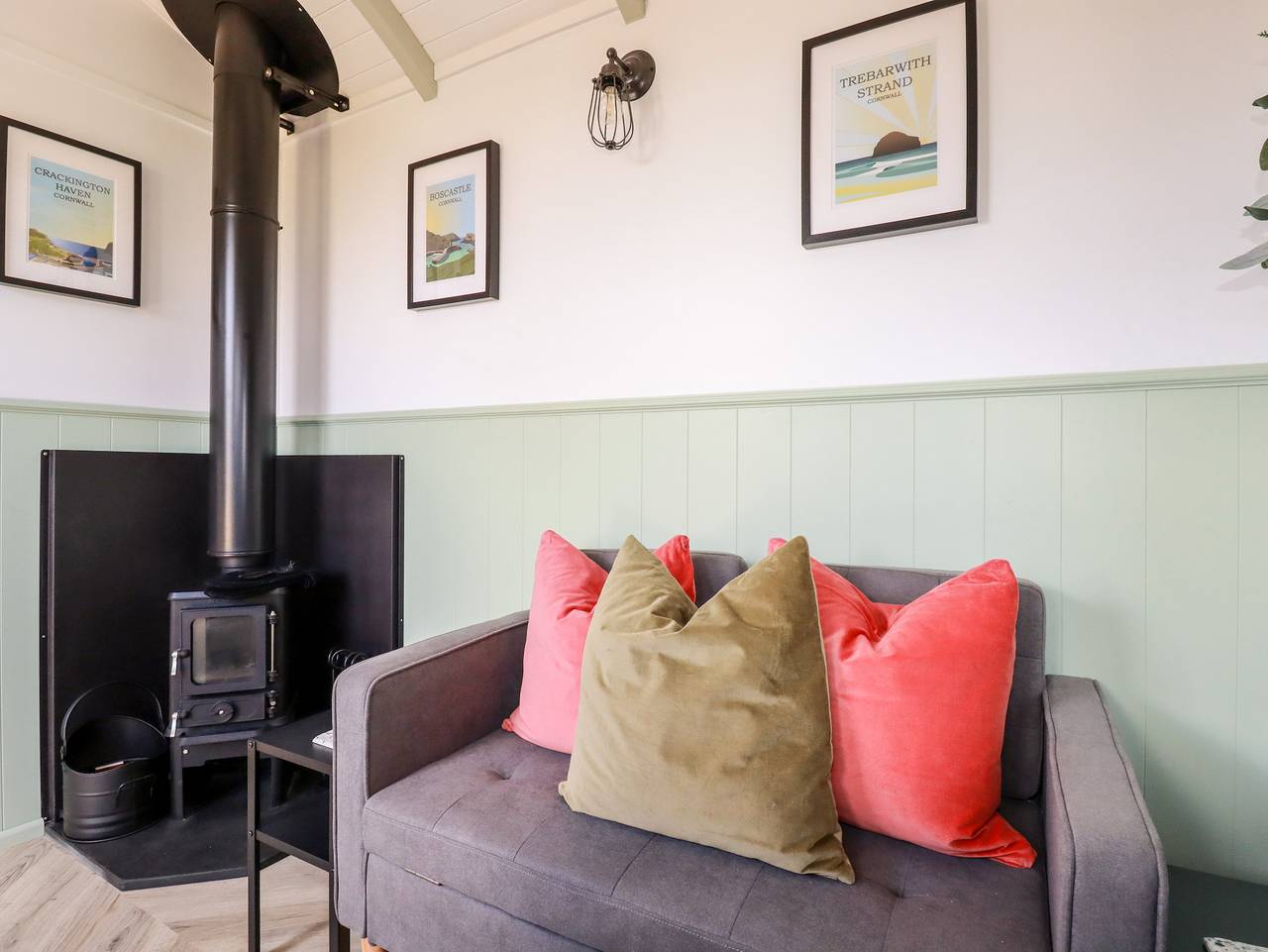 Badgers Rest in Tintagel, Pentire Point - Widemouth