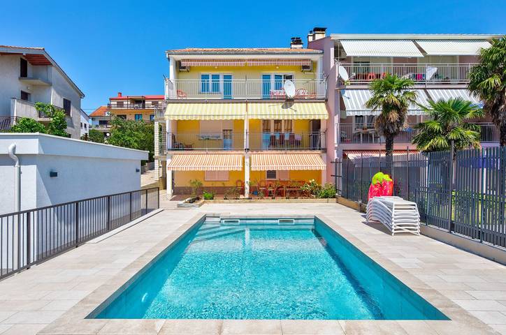 Ferienwohnung für 5 Personen, mit Terrasse und Pool sowie Garten, kinderfreundlich in Crikvenica - 3