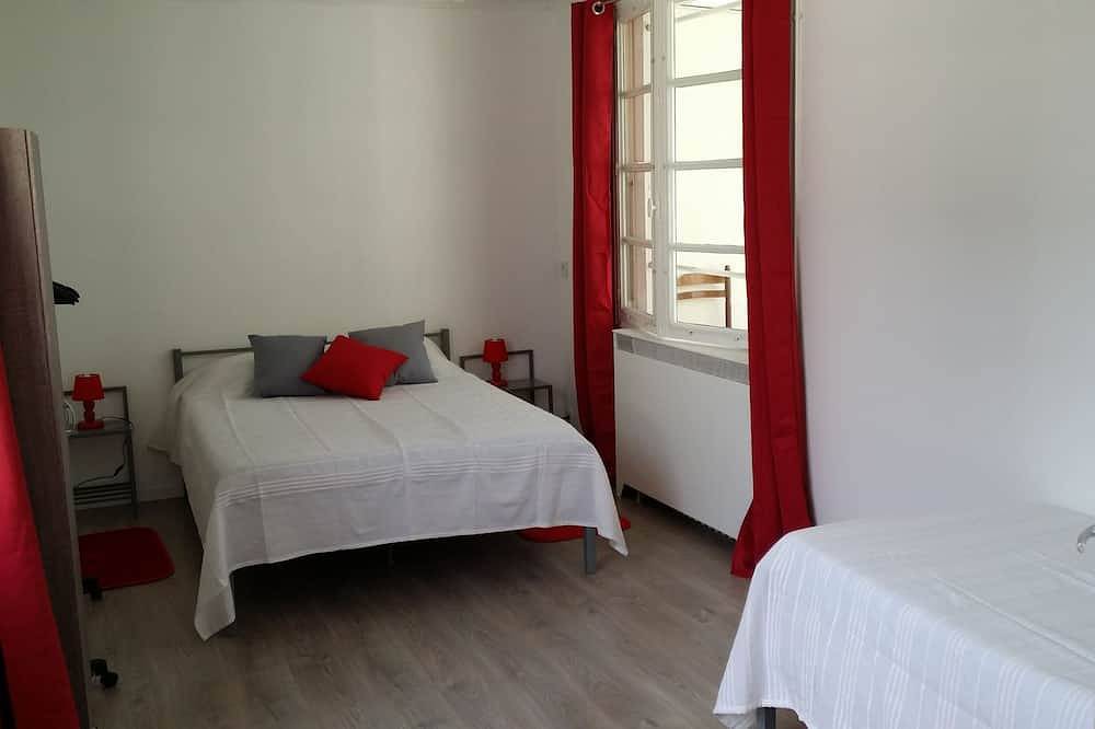 Casa independiente de 2 dormitorios para 5 a 7 personas in Les Ponts-de-Cé, Angers region