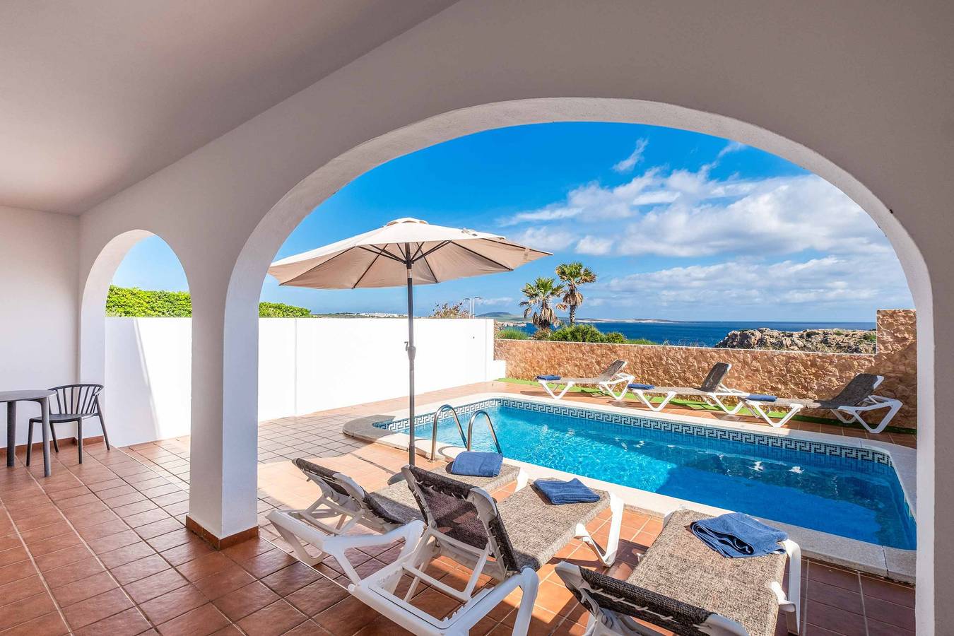 Villa pour 6 personnes avec terrasse in Arenal d'en Castell, Es Mercadal
