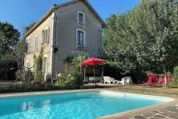 Location de vacances pour 8 personnes, avec piscine à Blondeur