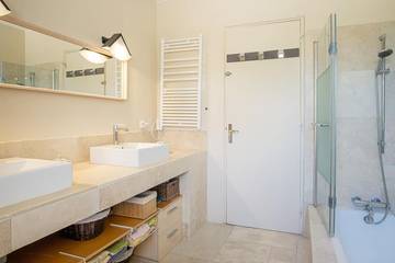 Location De Vacances pour 4 Personnes dans L'Isle-sur-la-Sorgue, Provence, Photo 4