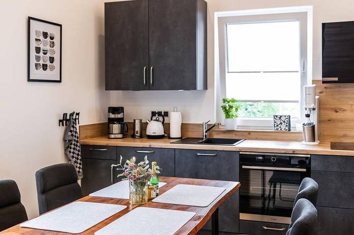 Ferienhaus für 4 Personen, mit Terrasse und Garten sowie Pool und Sauna