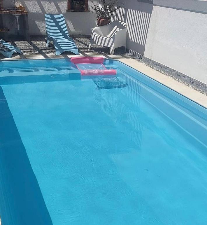 Location de vacances pour 6 personnes, avec terrasse ainsi que jardin et piscine dans Almeirim - 3