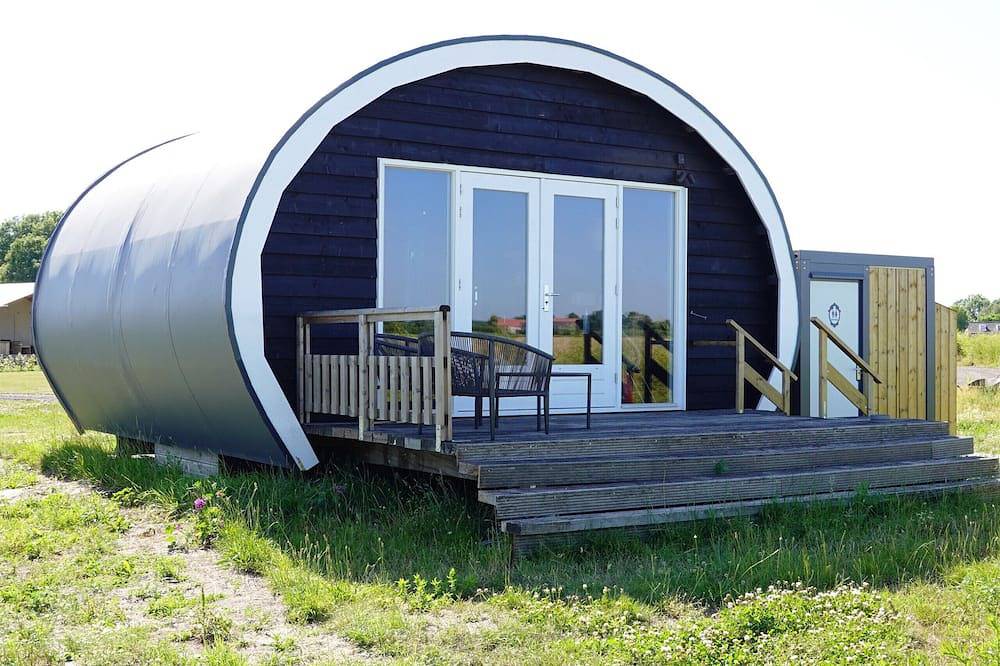 Hofstede Zonnevliet - Wijnvat in Zonnemaire, Zeeuwse Kust