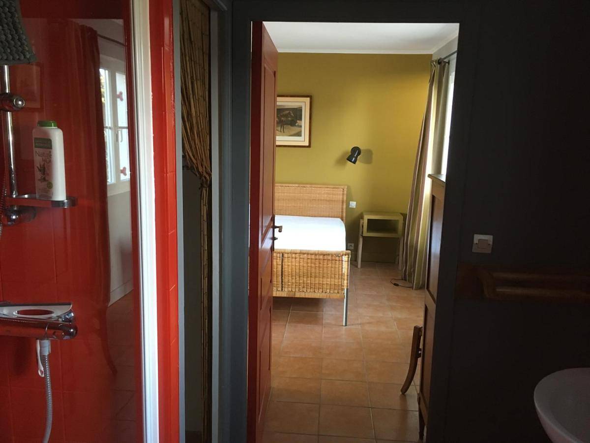 Double Room with Private External Bathroom in Carantec, Ceinture Dorée