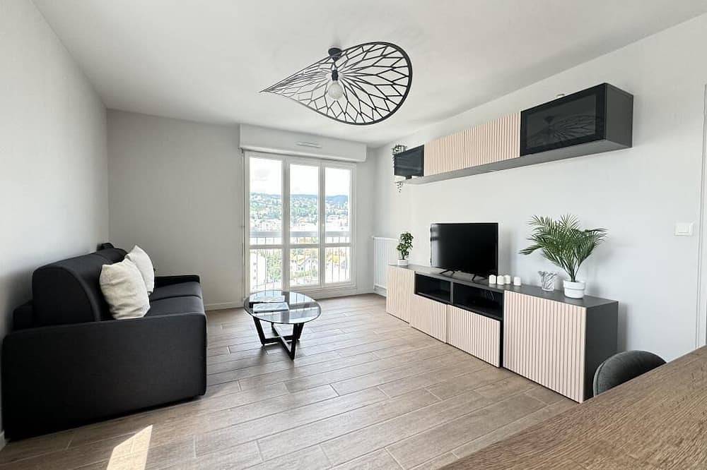 Entire apartment, Nice F3 Berthelot, Fully Equipped - Wi-Fi, Cl-Fd in Clermont-Ferrand, Volcans d'Auvergne Regional Nature Park