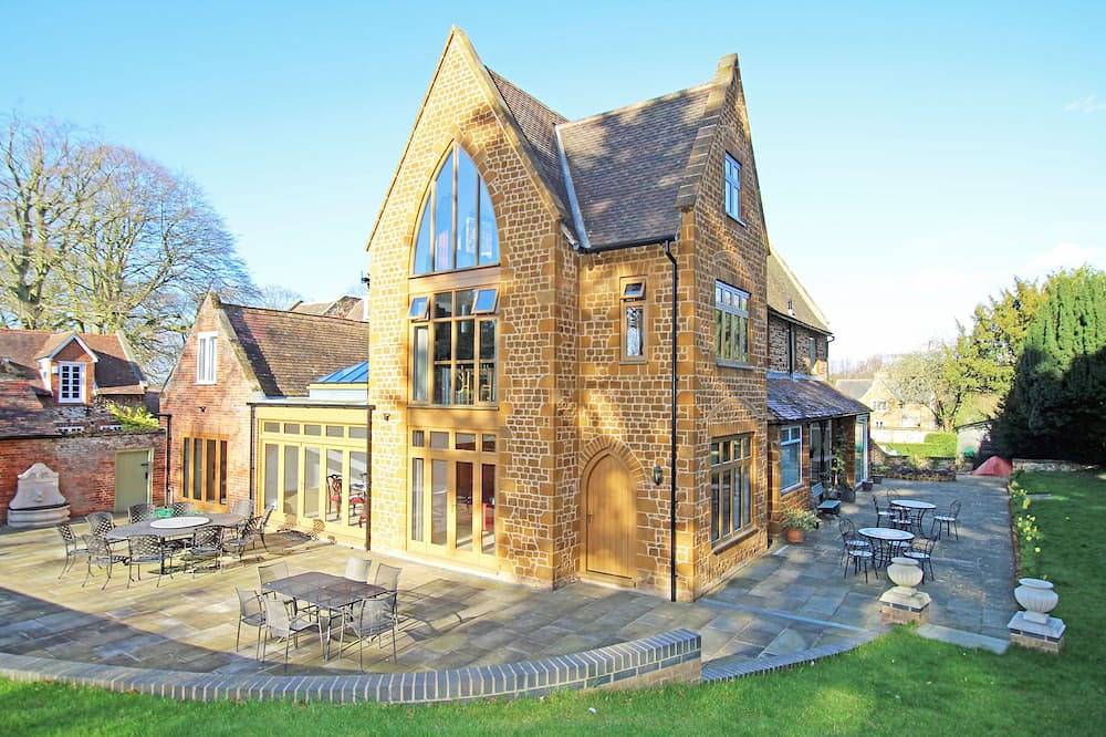 Entire apartment, The Old Vicarage (Annexe), Old Hunstanton, Norfolk in Old Hunstanton, Norfolk Coast