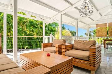 Villa for 4 Guests in Saint-François, French West Indies, Picture 2