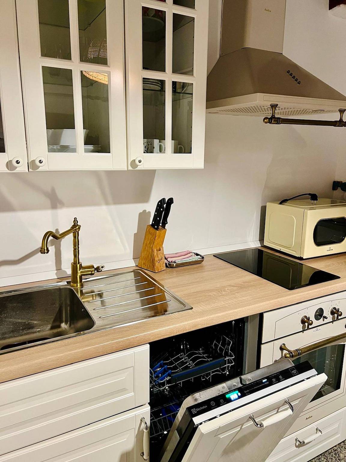 Entire apartment, Apartment Lucy 2, Milna, Island Brac, Croatia in Milna, Brac