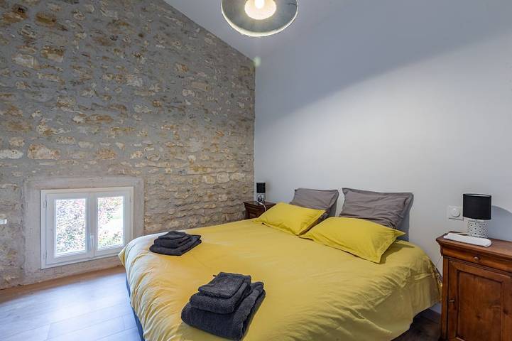 Gîte pour 4 personnes, avec jardin et terrasse à Varzay - 2