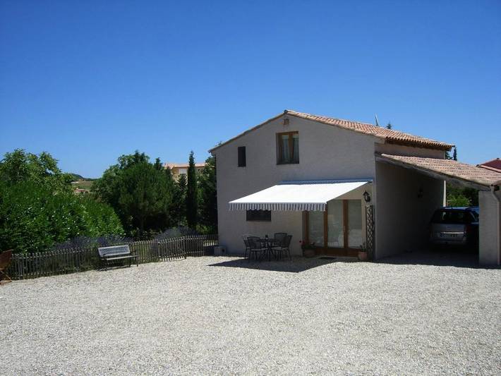 Maison de vacances pour 4 personnes, avec Terrasse et Jardin ainsi que Piscine et Vue à Limoux