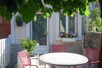 Appartement De Vacances pour 2 Personnes dans Le Puy-en-Velay, Massif central, Photo 3