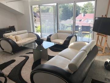 Ferienwohnung für 4 Personen, mit Balkon und Ausblick, mit Haustier in Bergisch Gladbach