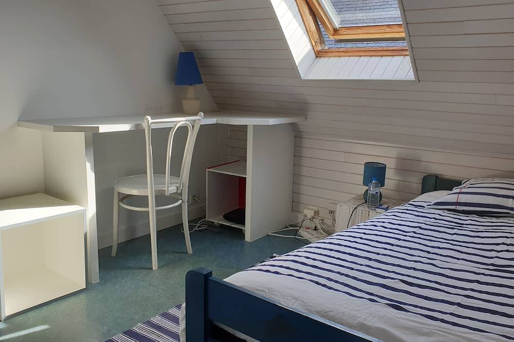 Fischerhaus mit atemberaubendem Meerblick von der Terrasse und dem Garten in Trélévern, Rosa Granitküste