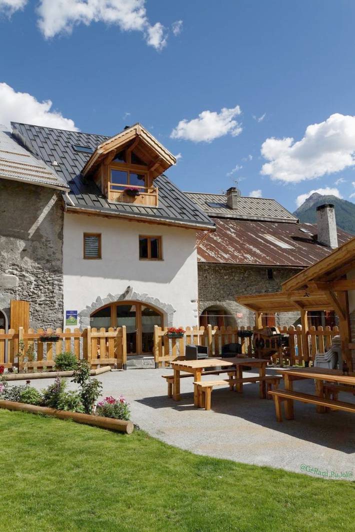 Chambre d’hôte pour 2 personnes, avec jacuzzi et jardin à Briançon