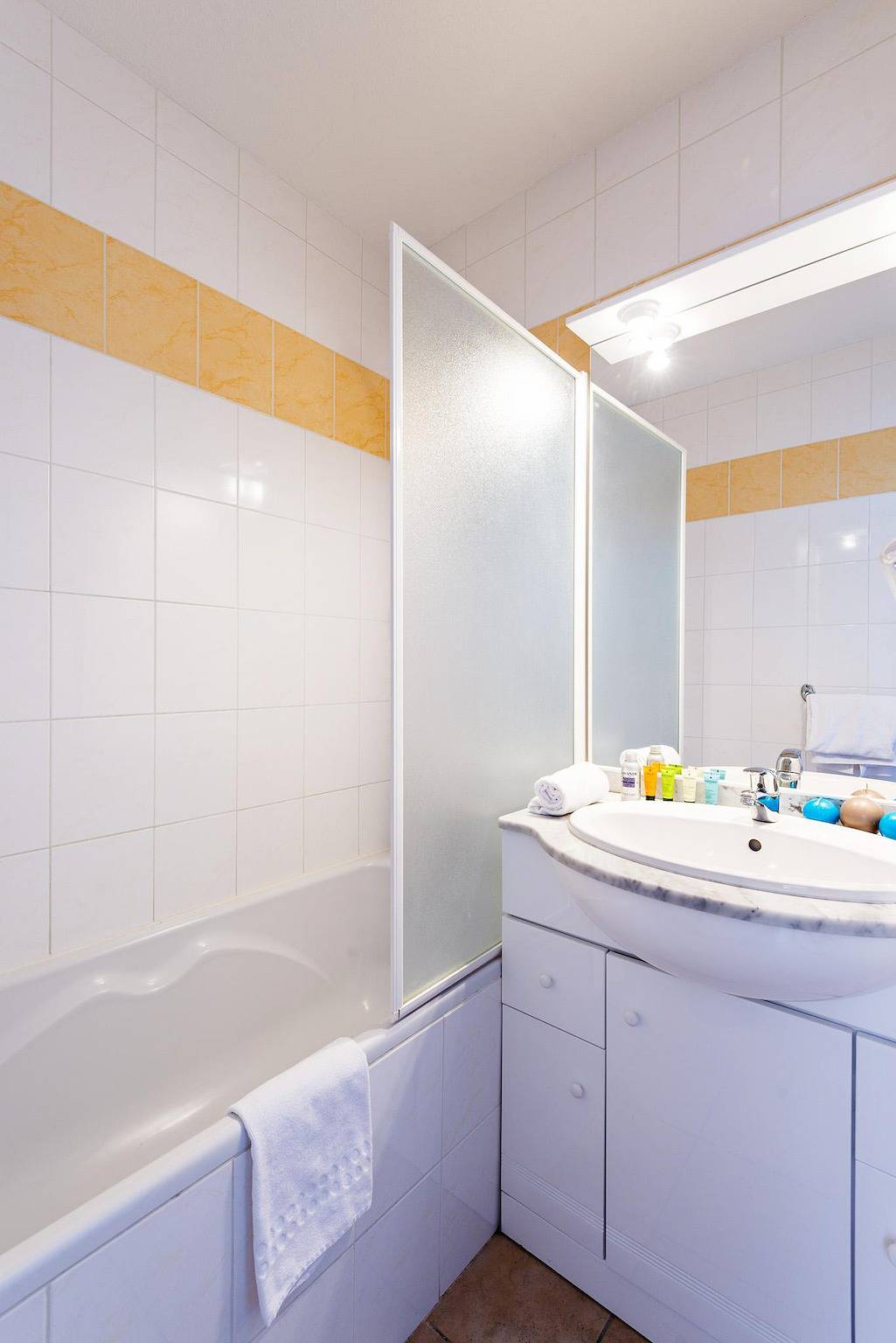 Entire apartment, Résidence Lagrange l'Orée des Cimes - 3 room apartment 6 people in Les Angles, Parc naturel régional des Pyrénées catalanes