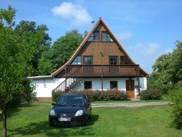 Ferienwohnung für 5 Personen, mit Balkon und Garten, kinderfreundlich in Wesenberg