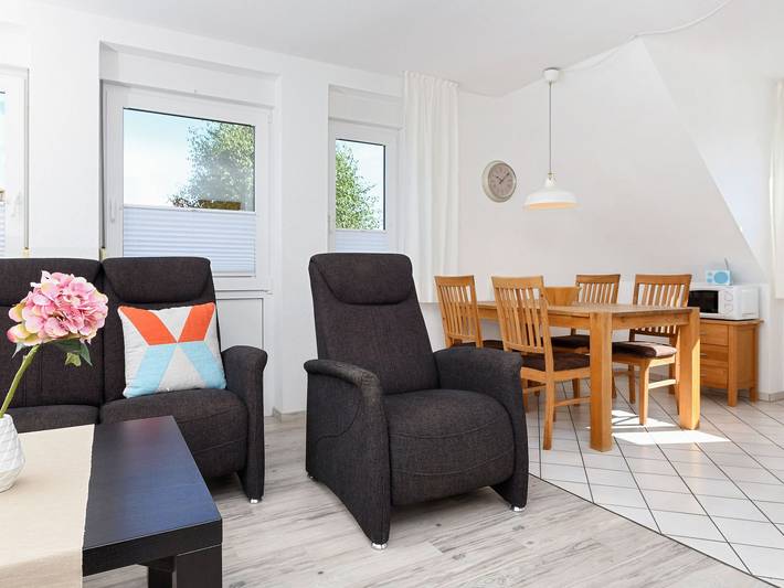 Ferienwohnung für 5 Personen, mit Garten und Balkon in Harlesiel