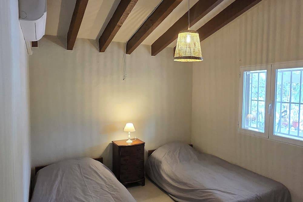 Beautiful family villa with pool. Between nature and close to the coast of Denia in Orbeta, Orba