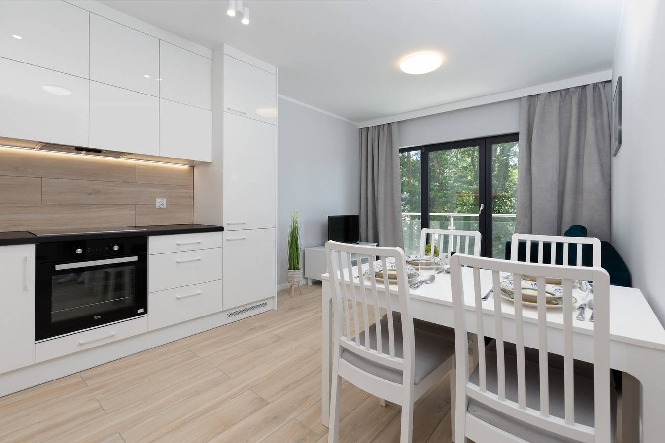 Ganze Wohnung, Apartment with Spa Zone | Sauna, Jacuzzi, 600 m to the Beach in Międzywodzie, Baltic Sea Pomerania