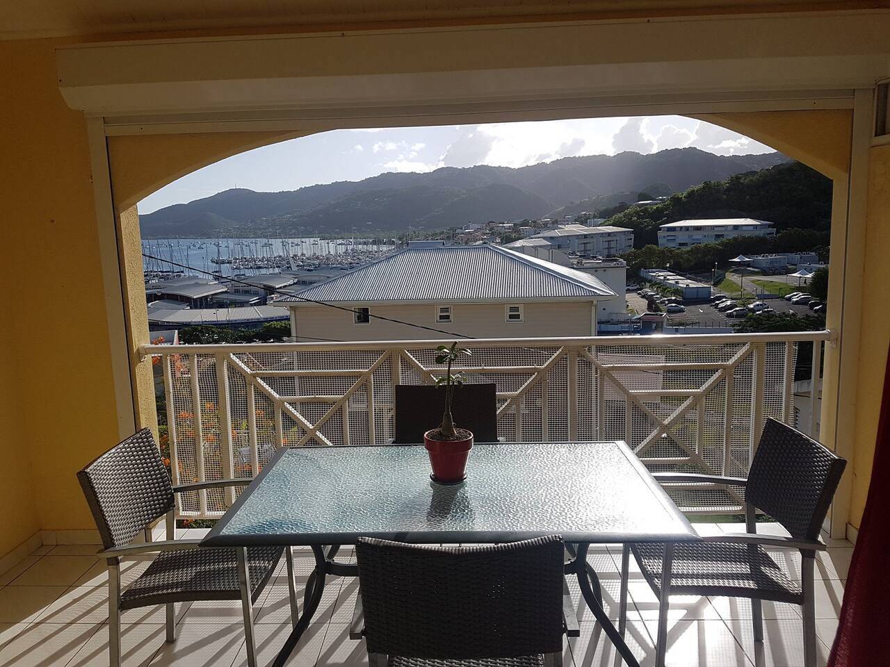 Ganze Wohnung, Helle Wohnung mit Meerblick in Le Marin in Le Marin, Martinique