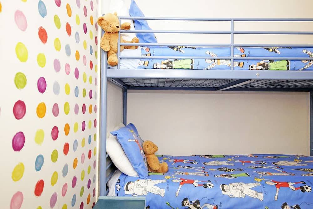 Ganze Wohnung, Biron - Architect designed light and airy single-storey villa in Larzac, Périgord Noir