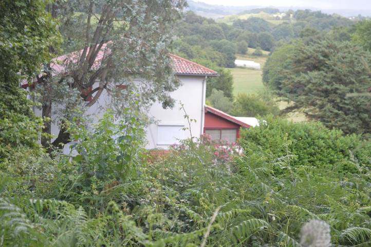 Chambre d’hôte pour 2 personnes, avec piscine ainsi que vue et jardin à La Celle-sous-Gouzon - 3