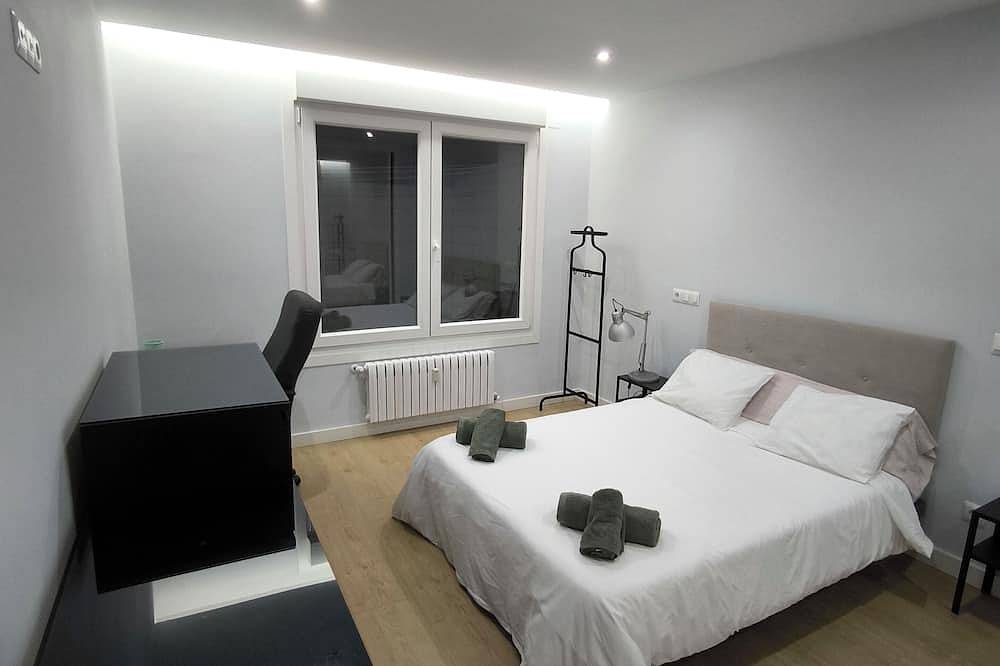 Entire apartment, Spacious and modern 4 bedroom apartment with terrace in Pontevedra City, Rías Baixas