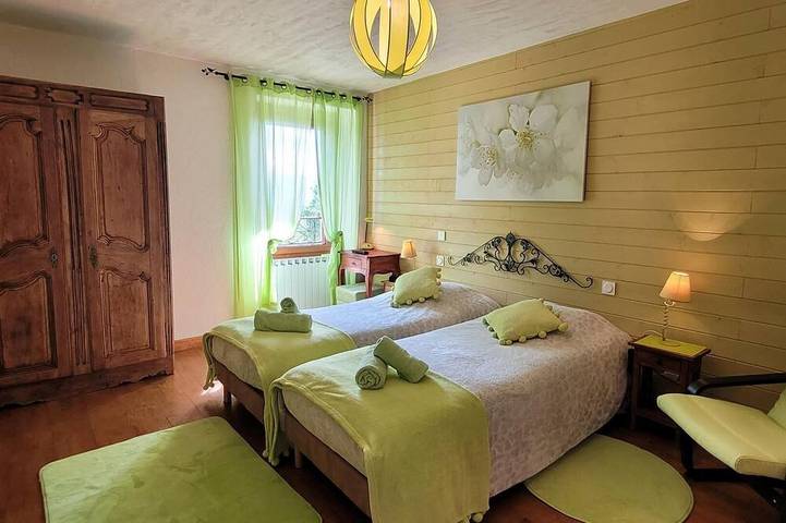 L'Écoline 5-Star Vacation Rental in Saint-Pierre-de-Bressieux, Isère