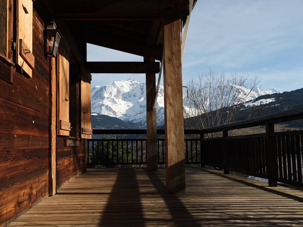 Chalet en Combloux, 5 habitaciones, estacionamiento, guardaesquís in Combloux, Pays du Mont-Blanc