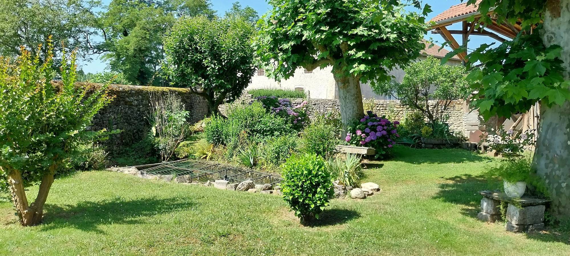 Encantadora granja antigua en Saint-Gladie, 200 m² con jardín in Saint-Gladie-Arrive-Munein, Béarn