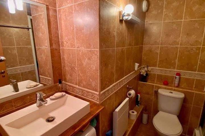 Ganze Wohnung, Gemütliche F2-Wohnung in Amélie-les-Bains, 25m², Parkplatz, für 2 Personen, Aufzug, komplett ausgestattet in Amélie-les-Bains-Palalda, Mittelmeerküste (Frankreich)
