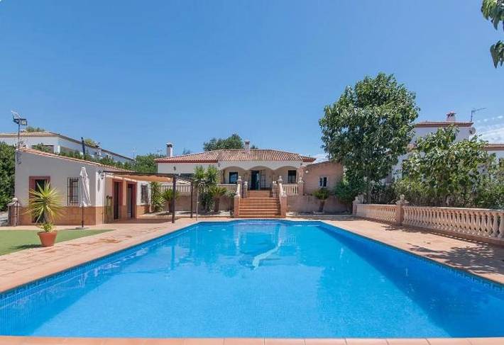 Chalet para 6 personas, con piscina además de jardín y vistas en Provincia de Sevilla