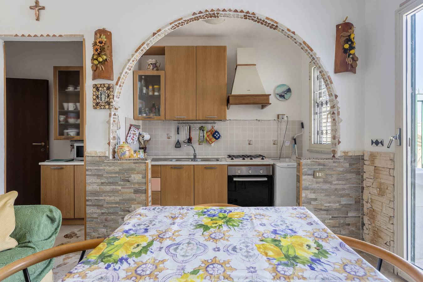 Ferienhaus 'Al Castello' mit privater Terrasse, Wi-Fi und Klimaanlage in Ficarazzi, Palermo Provinz