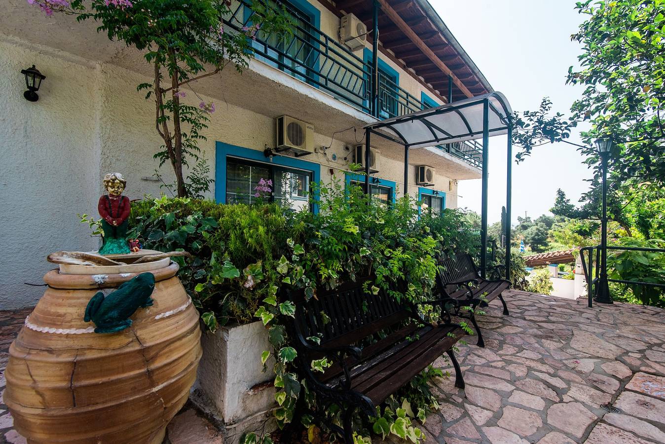 Ganze Wohnung, Apartment 'Andromaches' mit Meerblick & Gemeinschaftspool in Achilleio, Korfu