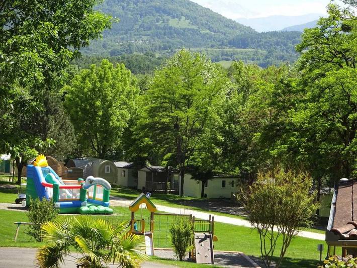 Location de vacances pour 6 personnes, avec Terrasse ainsi que Bassin pour enfant et Piscine dans Audinac-les-Bains - 3