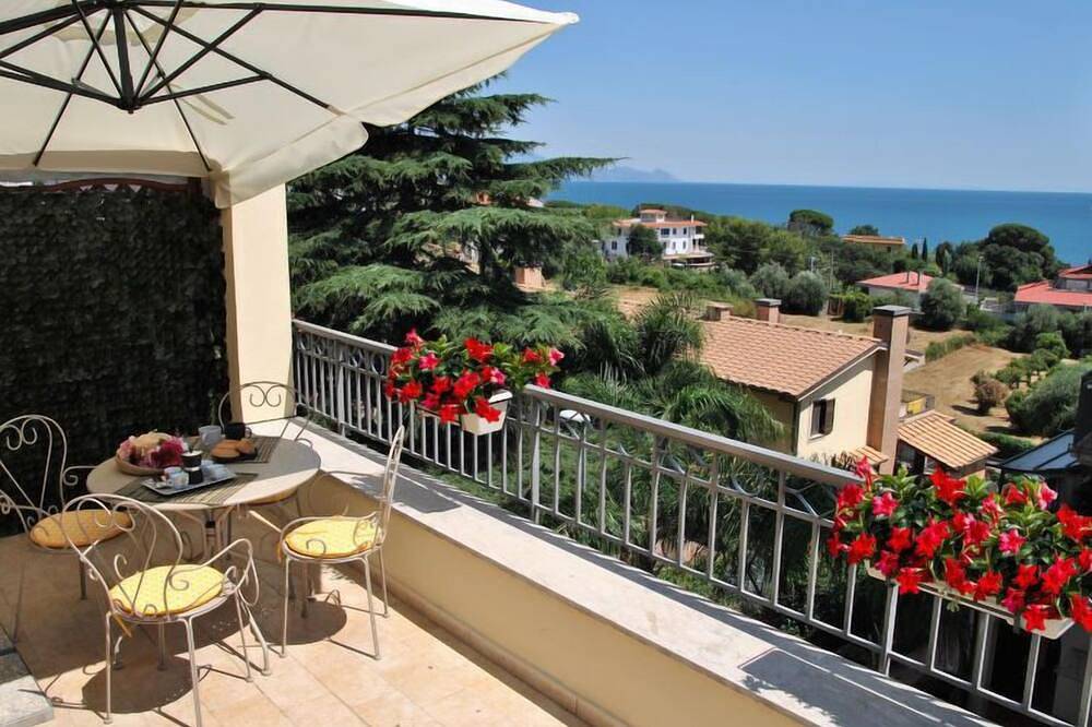 Apartamento entero, La Terrazza Di Dinky by Interhome in Formia, Provincia de Latina