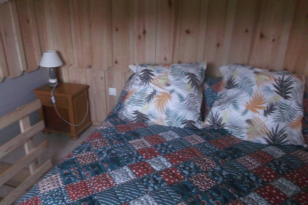 Appartement entier, A louer charmant petit studio proche de tous commerces a deux p in Audenge, Région d'Arcachon