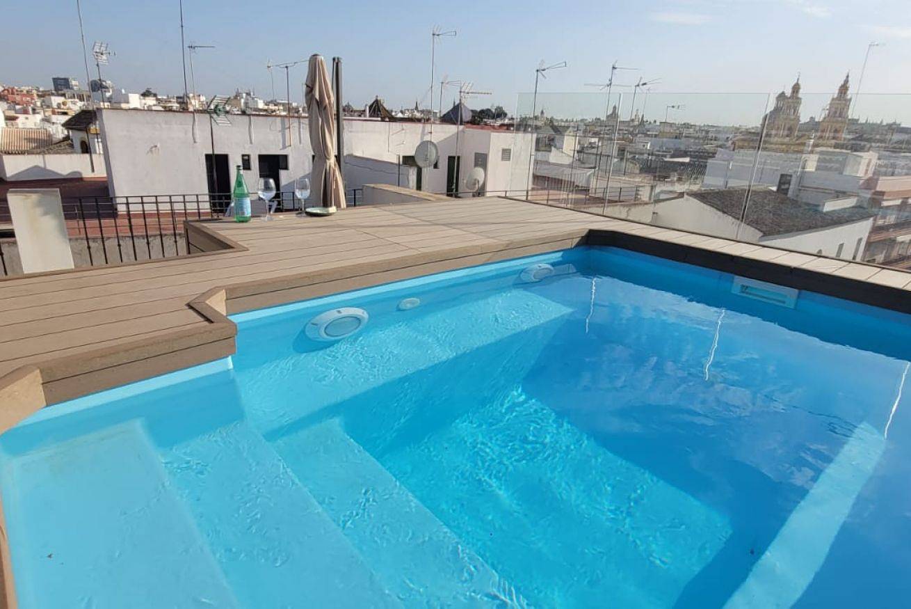 Ganze Wohnung, Ferienwohnung für 2 Personen mit Balkon/Terrasse in Casco Antiguo, Sevilla