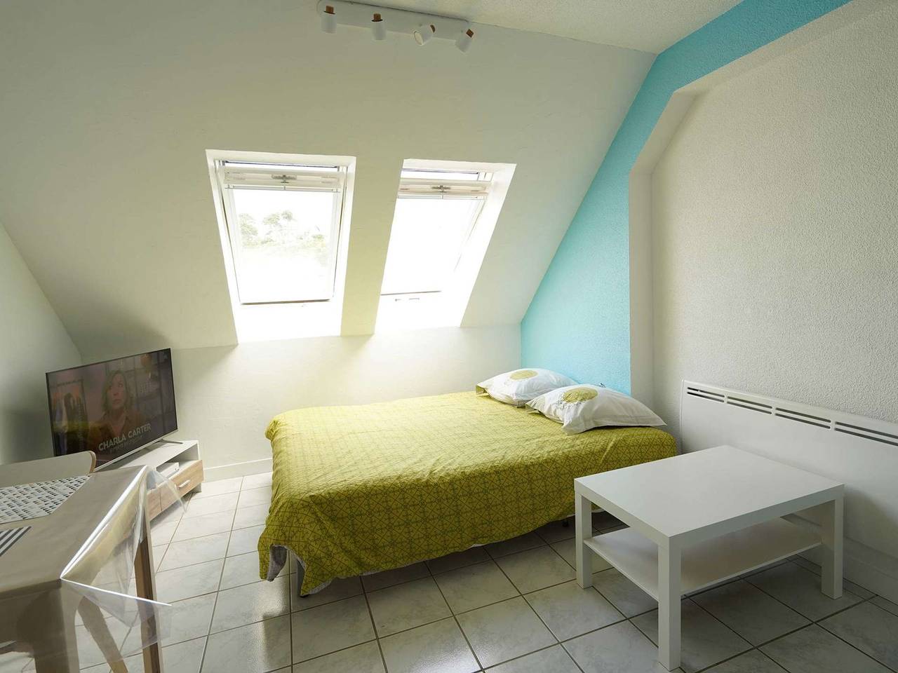 Entire apartment, Seaside 3-Star Apt in Perros-Guirec: 1Br, Wifi, Parking, Near Beach & Activities in Perros-Guirec, Pink Granite Coast