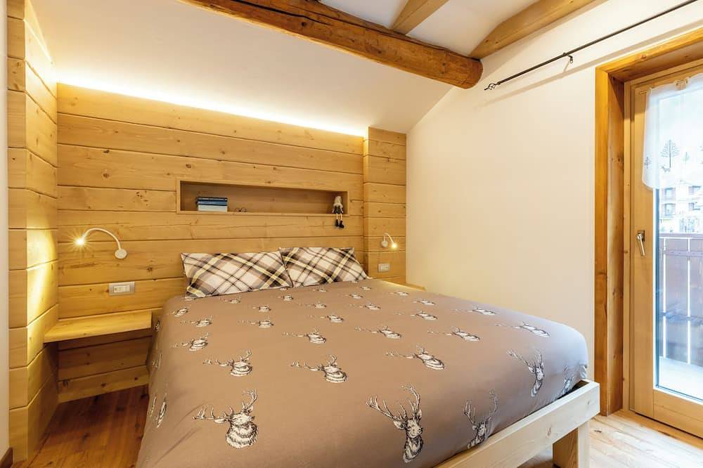 Ganze Wohnung, Baita La Cascata three-room apartment near Bormio with sauna and garden, waterfall view in Isolaccia, Valdidentro
