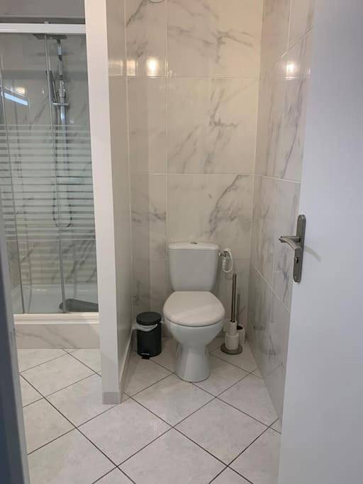 Appartement entier, One-Bedroom Apartment in La Richardais, Région de Saint-Malo