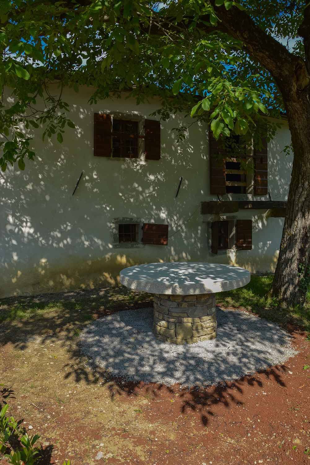 Ferienhaus mit gemeinsamem Pool  in Buzet, Zentralistrien